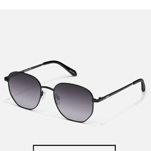 Quay Big Time gray smoke lens sunglasses polarized